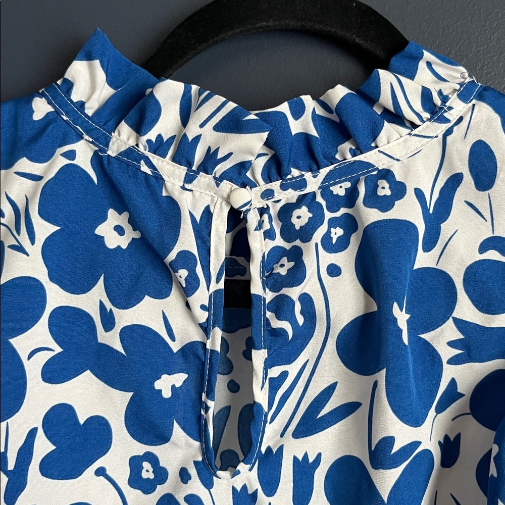 Women’s Blue Floral Ruffle Sleeve Top - Picture 14 of 16